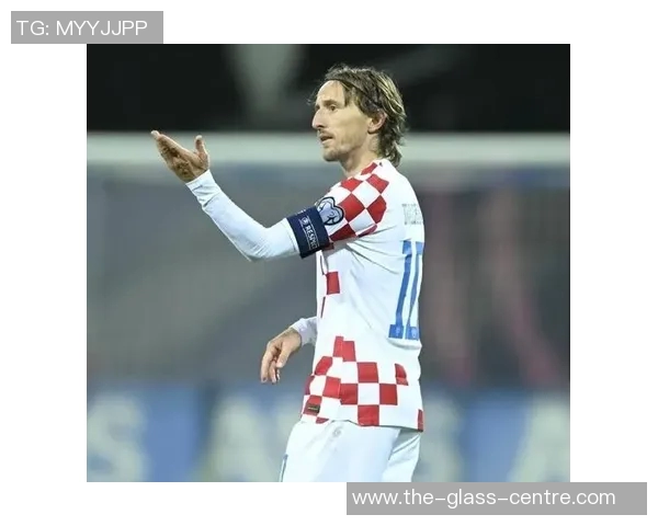 那些默默无闻却闪耀绿茵场的足球球星：低调英雄的故事