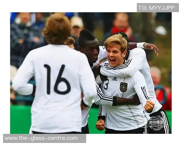 假球星风云：从草根到传奇的虚拟足球之路揭秘